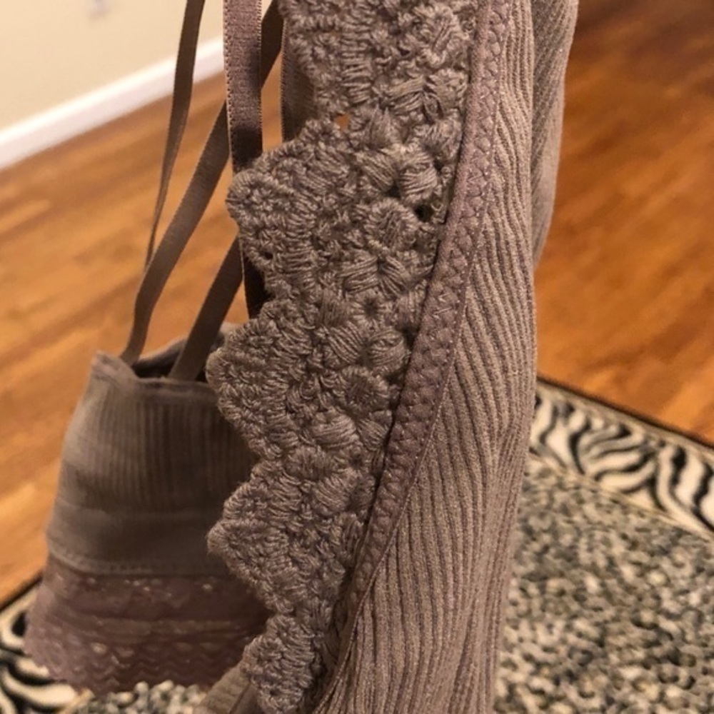 Taupe lace and cotton tank/bralette - Picture 5 of 5